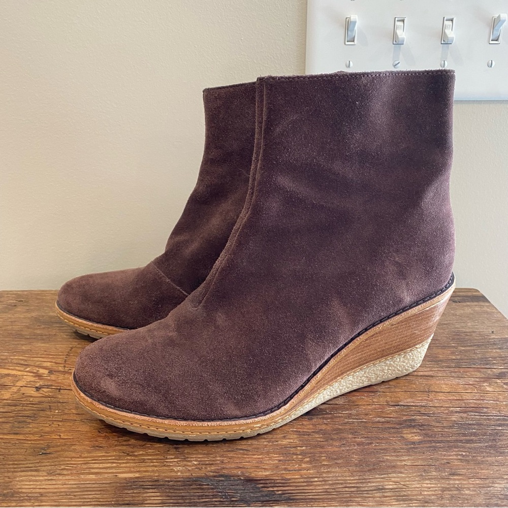 Cole Haan Rayna Brown Suede Wedge Waterproof Bootie Sz 10B.
